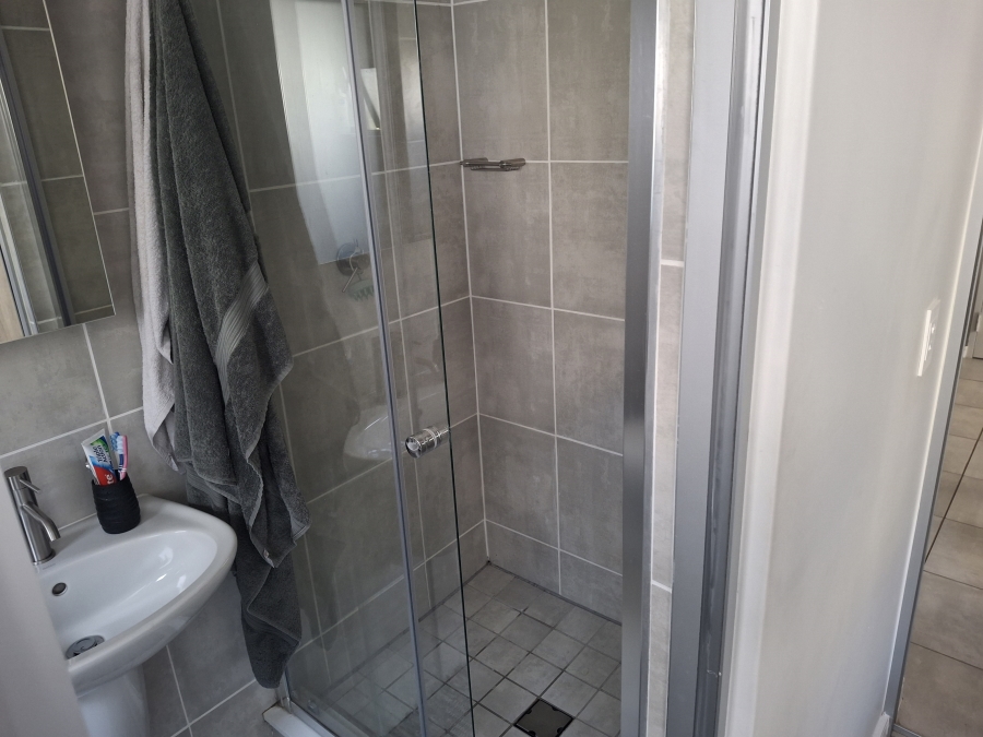 To Let 1 Bedroom Property for Rent in Mooikloof Gauteng