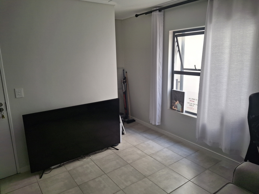 To Let 1 Bedroom Property for Rent in Mooikloof Gauteng
