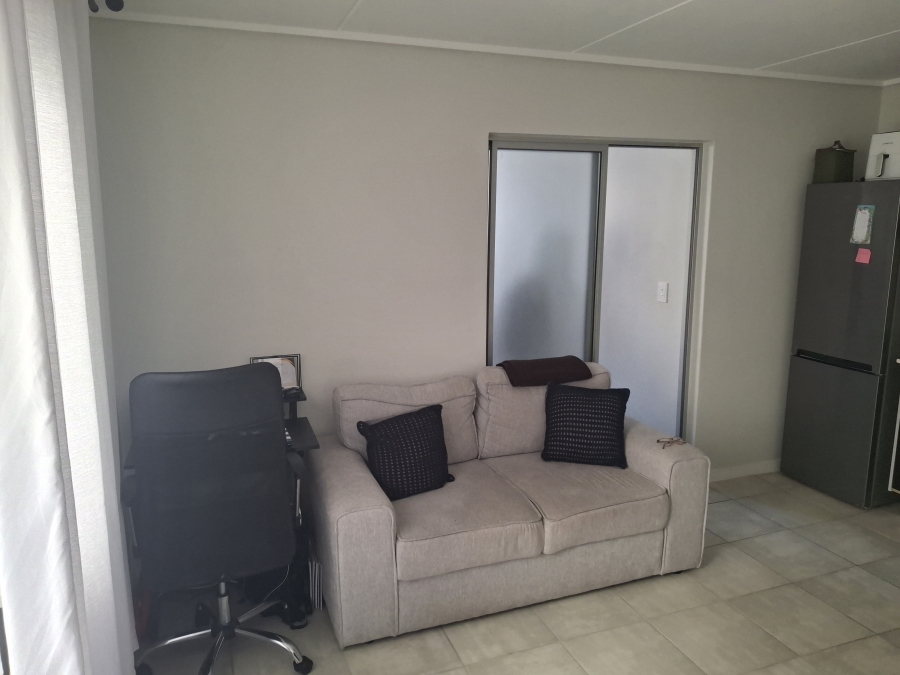 To Let 1 Bedroom Property for Rent in Mooikloof Gauteng