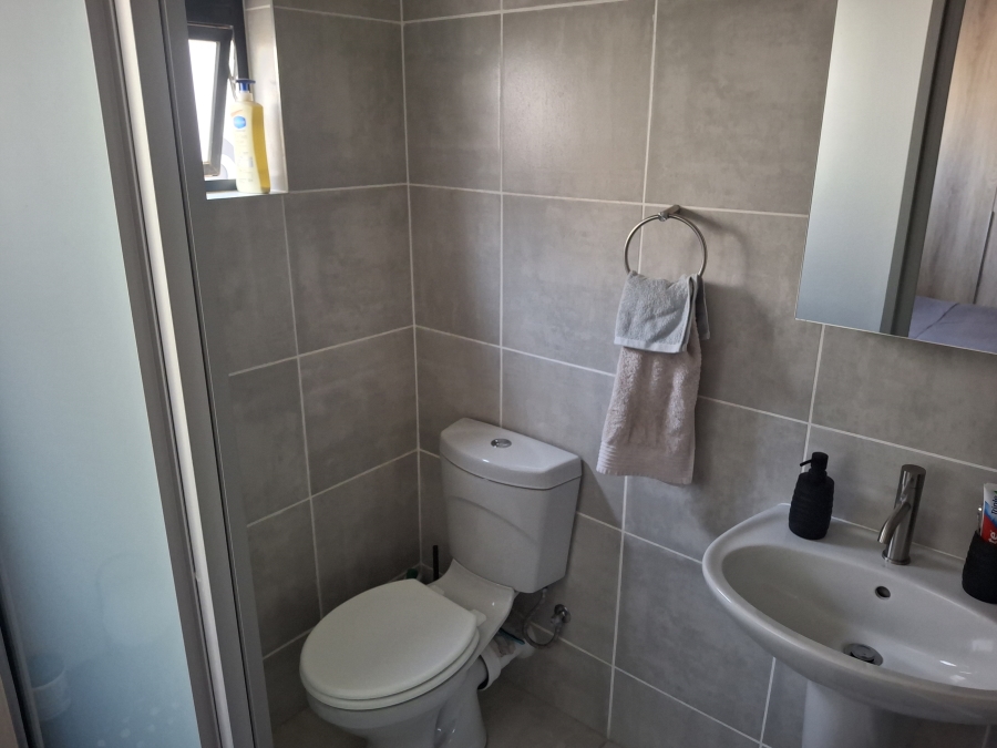 To Let 1 Bedroom Property for Rent in Mooikloof Gauteng