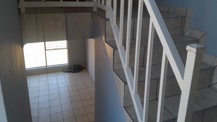1 Bedroom Property for Sale in Vanderbijlpark CW 5 Gauteng