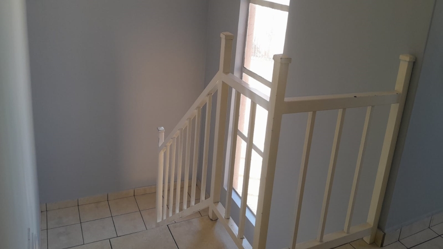 1 Bedroom Property for Sale in Vanderbijlpark CW 5 Gauteng