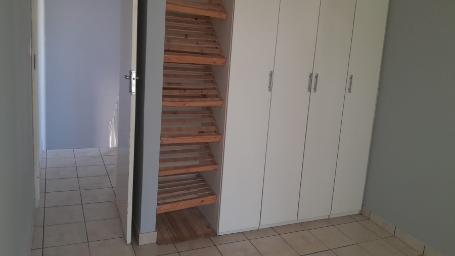 1 Bedroom Property for Sale in Vanderbijlpark CW 5 Gauteng