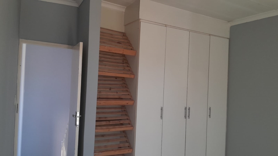 1 Bedroom Property for Sale in Vanderbijlpark CW 5 Gauteng