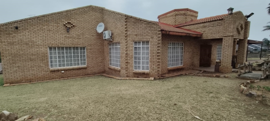 3 Bedroom Property for Sale in Fochville Gauteng
