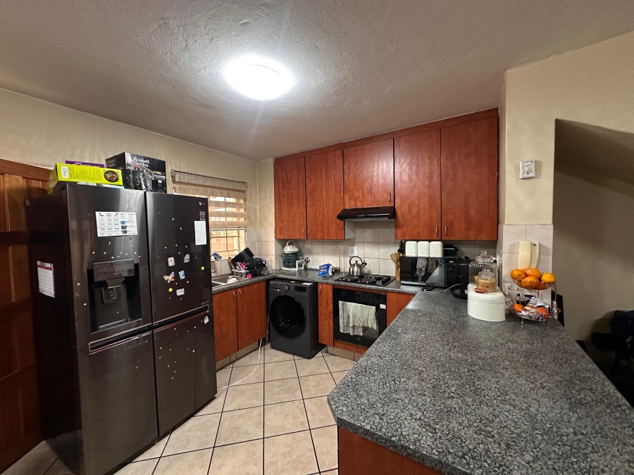 2 Bedroom Property for Sale in Halfway Gardens Gauteng