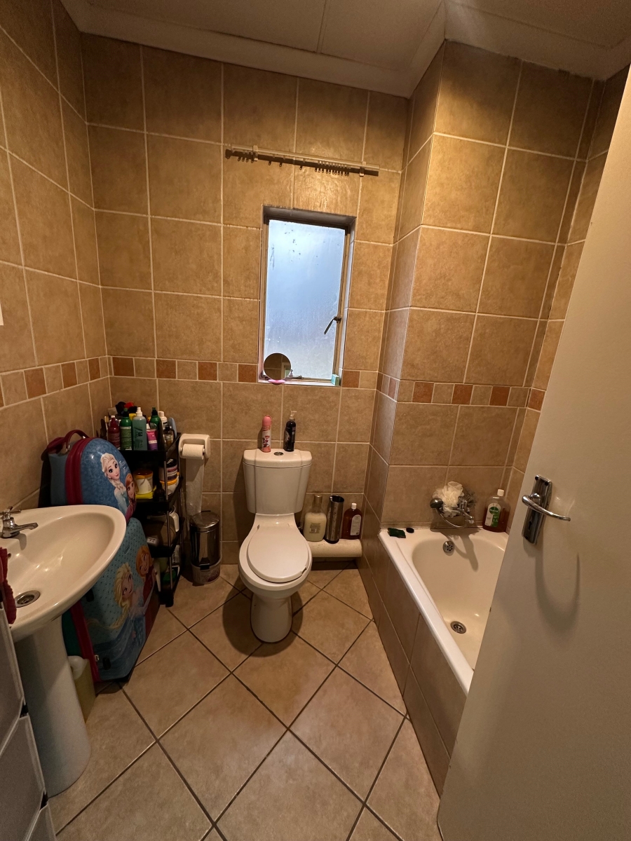 2 Bedroom Property for Sale in Halfway Gardens Gauteng
