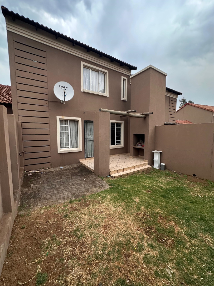 2 Bedroom Property for Sale in Halfway Gardens Gauteng