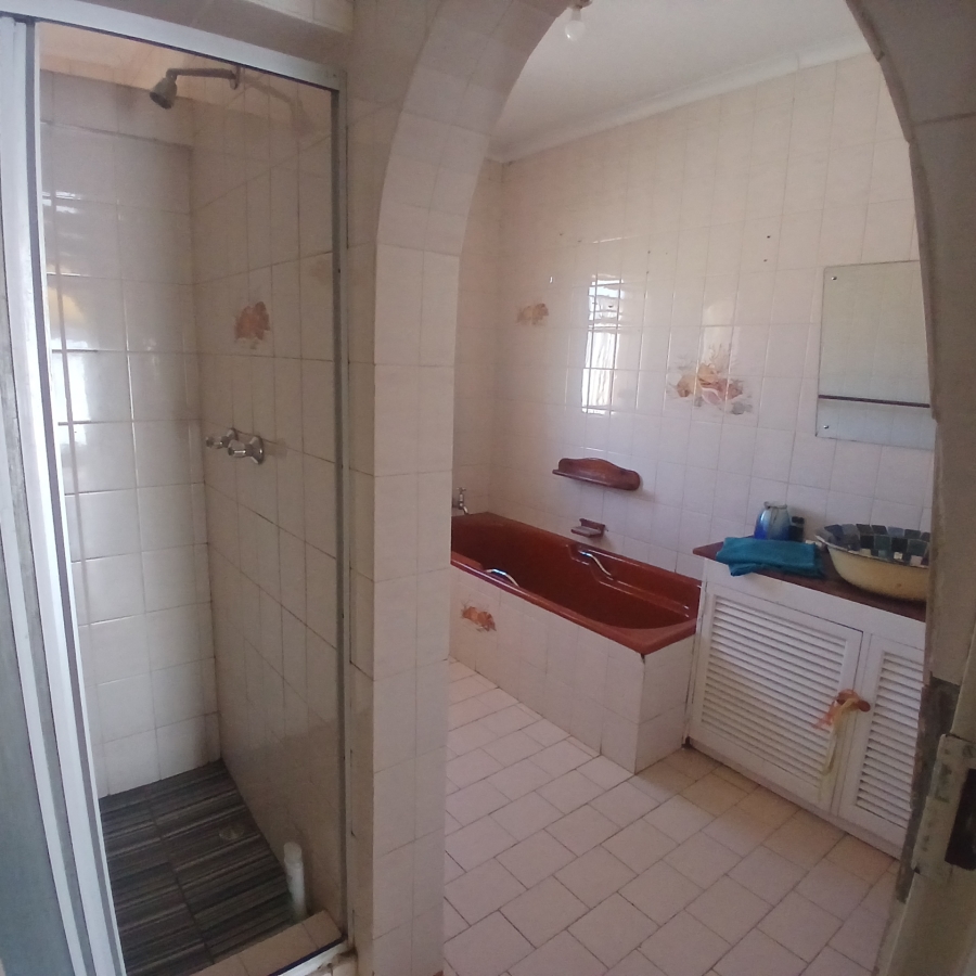 To Let 4 Bedroom Property for Rent in Rensburg Gauteng
