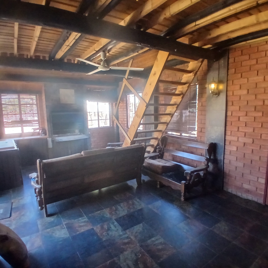 To Let 4 Bedroom Property for Rent in Rensburg Gauteng
