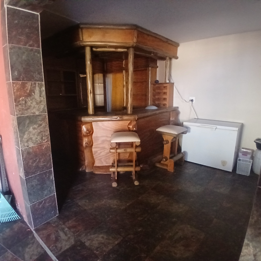 To Let 4 Bedroom Property for Rent in Rensburg Gauteng
