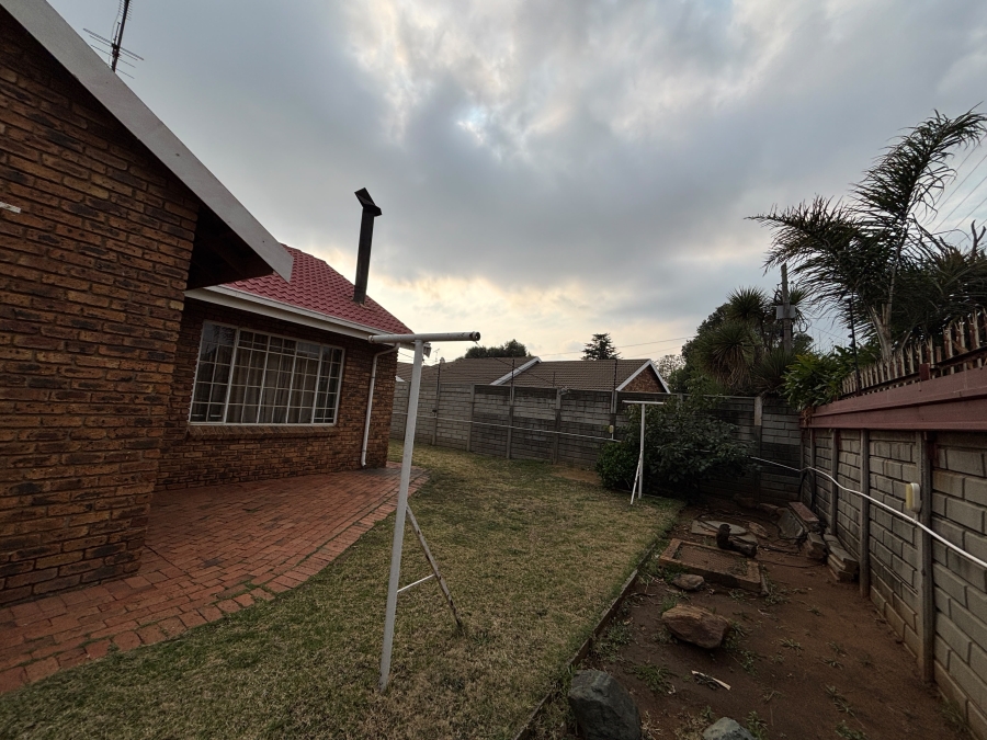 4 Bedroom Property for Sale in Selcourt Gauteng