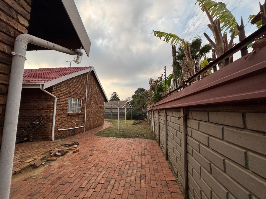 4 Bedroom Property for Sale in Selcourt Gauteng