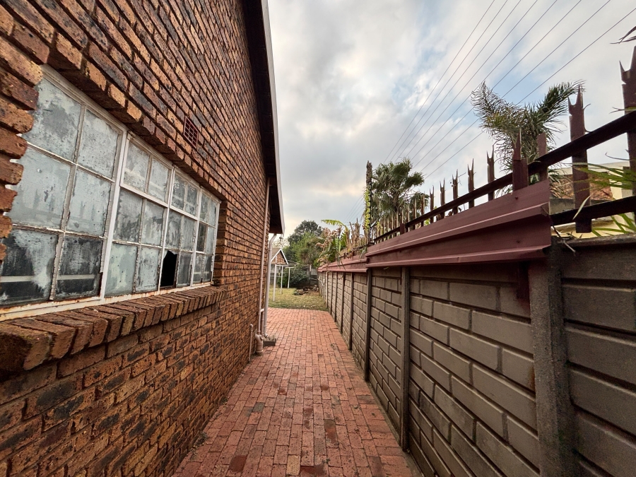4 Bedroom Property for Sale in Selcourt Gauteng