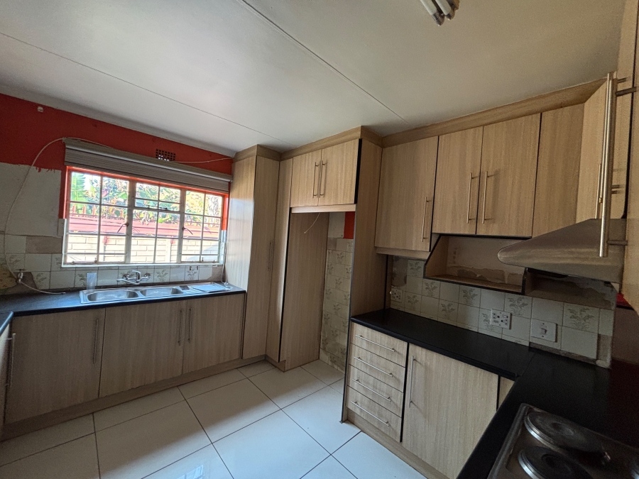 4 Bedroom Property for Sale in Selcourt Gauteng