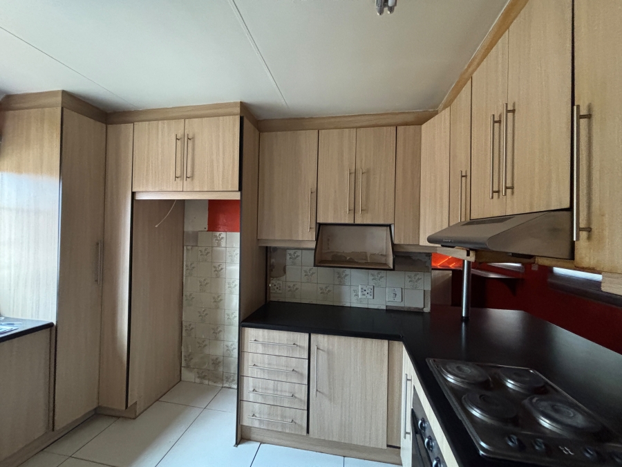 4 Bedroom Property for Sale in Selcourt Gauteng