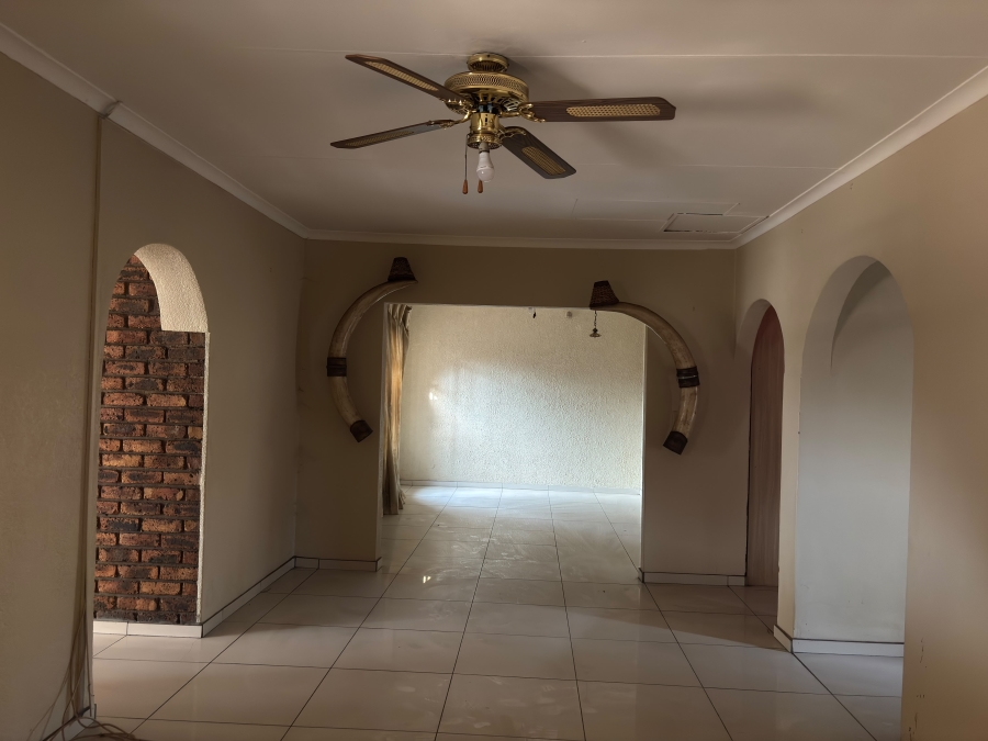4 Bedroom Property for Sale in Selcourt Gauteng