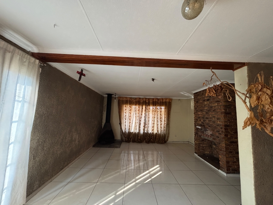 4 Bedroom Property for Sale in Selcourt Gauteng