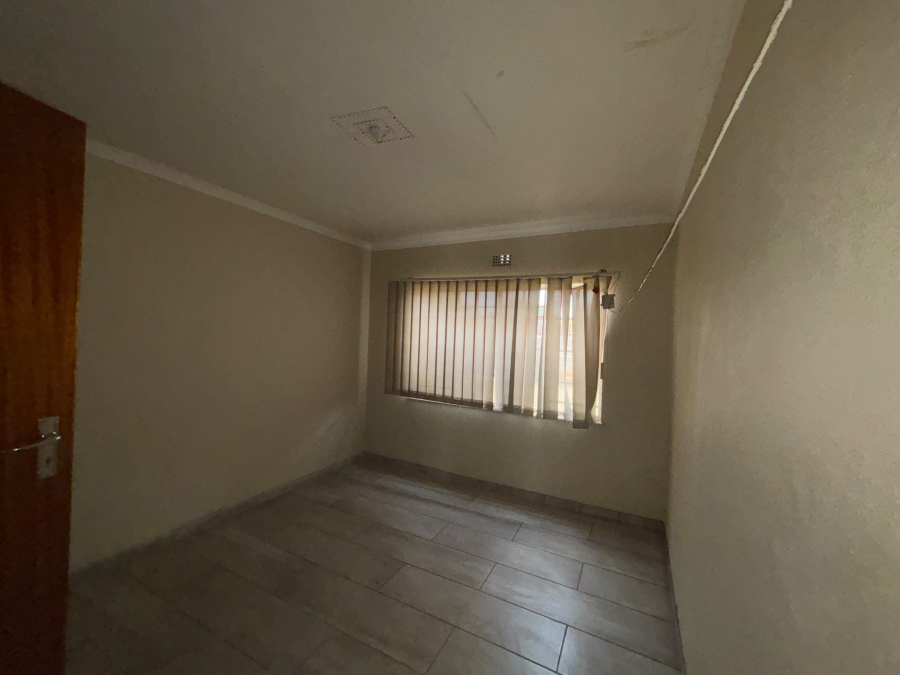 4 Bedroom Property for Sale in Selcourt Gauteng