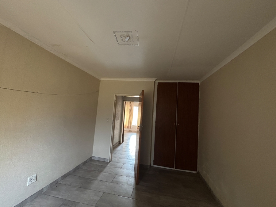 4 Bedroom Property for Sale in Selcourt Gauteng