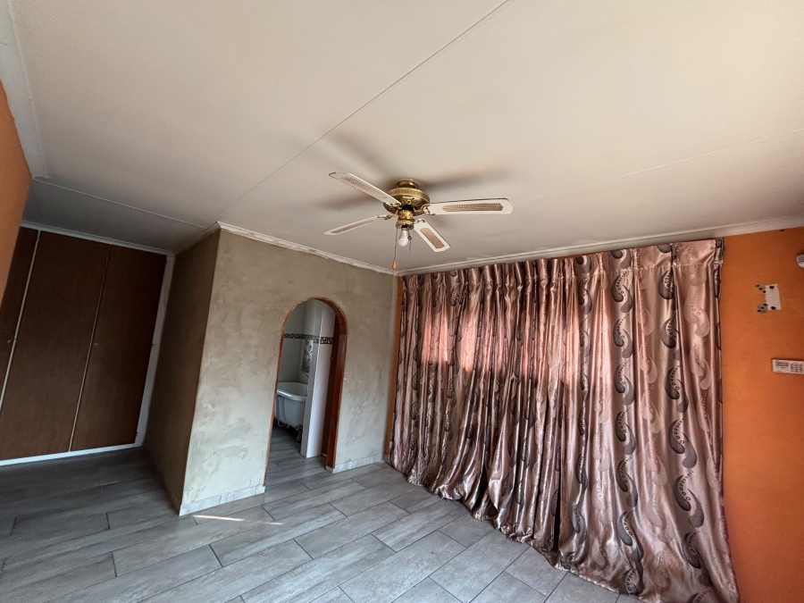 4 Bedroom Property for Sale in Selcourt Gauteng