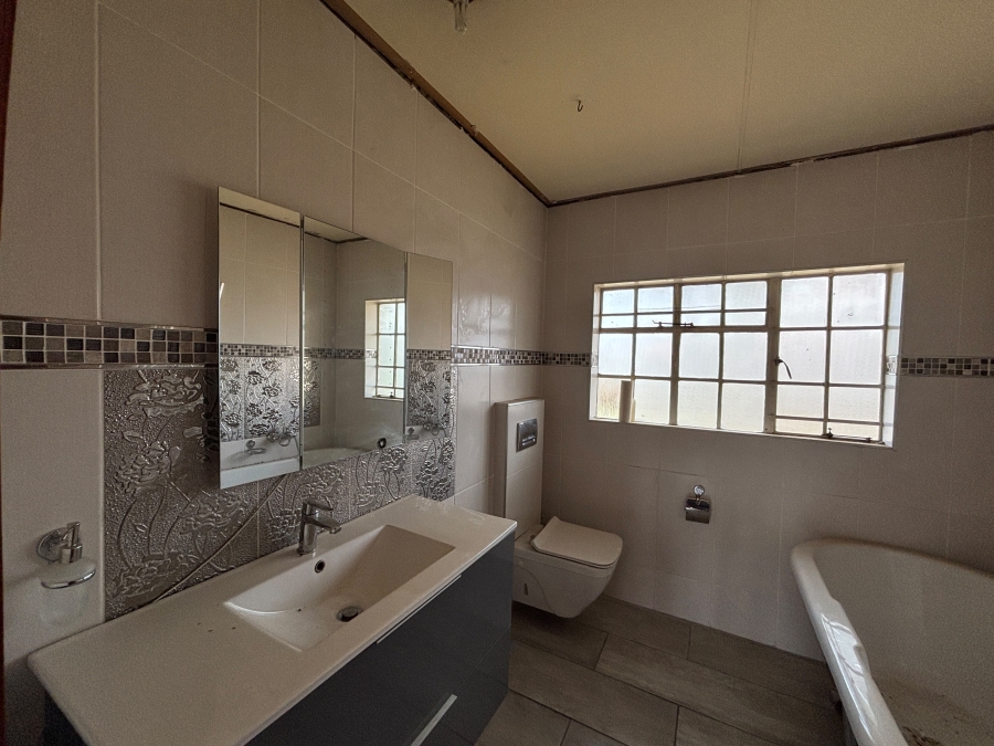 4 Bedroom Property for Sale in Selcourt Gauteng