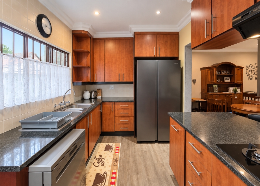 4 Bedroom Property for Sale in Rant En Dal Gauteng