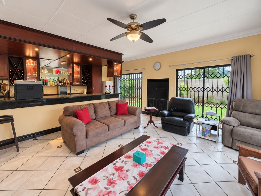 4 Bedroom Property for Sale in Rant En Dal Gauteng