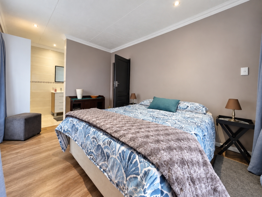 4 Bedroom Property for Sale in Rant En Dal Gauteng