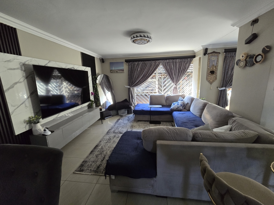 3 Bedroom Property for Sale in Bassonia Gauteng