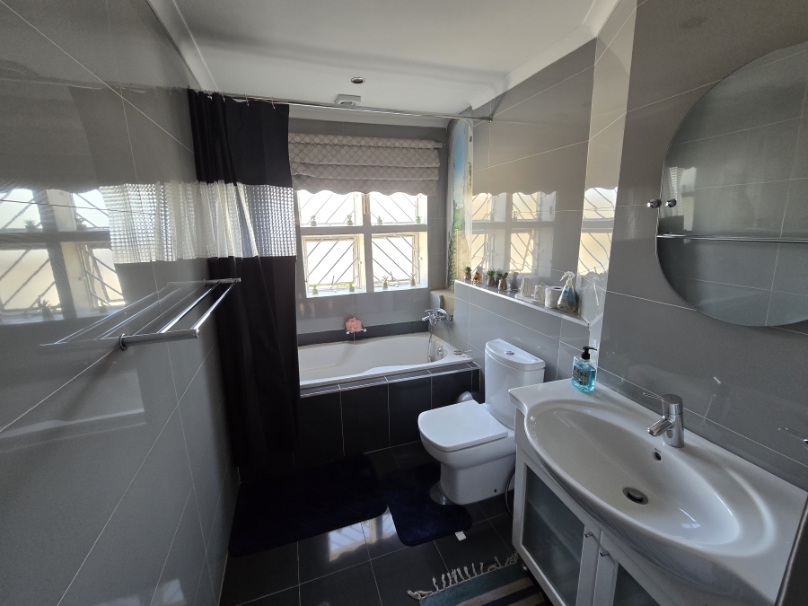 3 Bedroom Property for Sale in Bassonia Gauteng