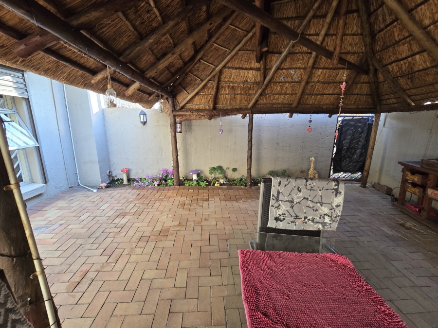 3 Bedroom Property for Sale in Bassonia Gauteng