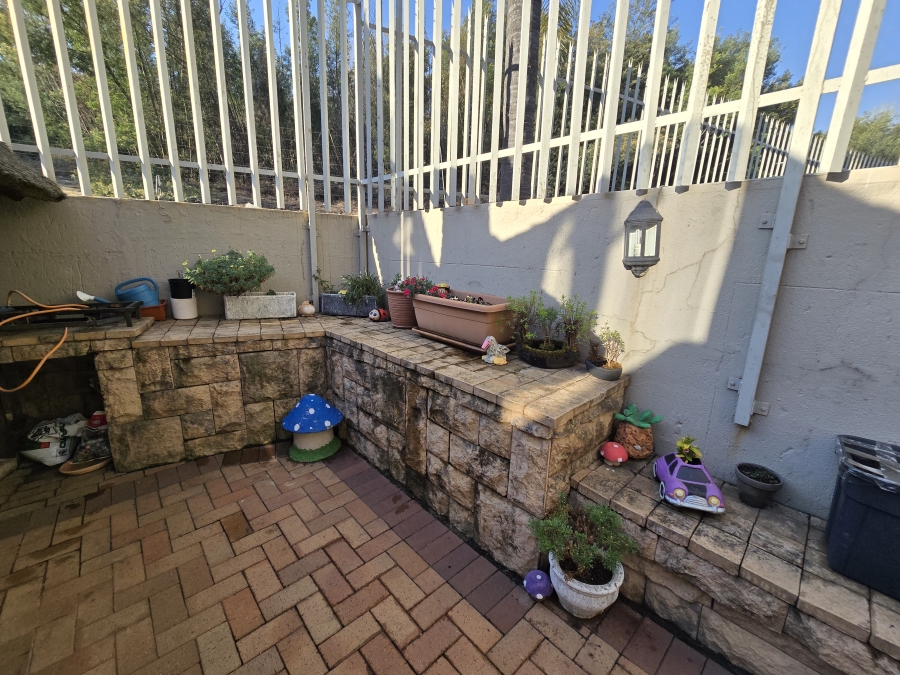 3 Bedroom Property for Sale in Bassonia Gauteng