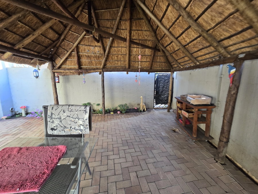 3 Bedroom Property for Sale in Bassonia Gauteng