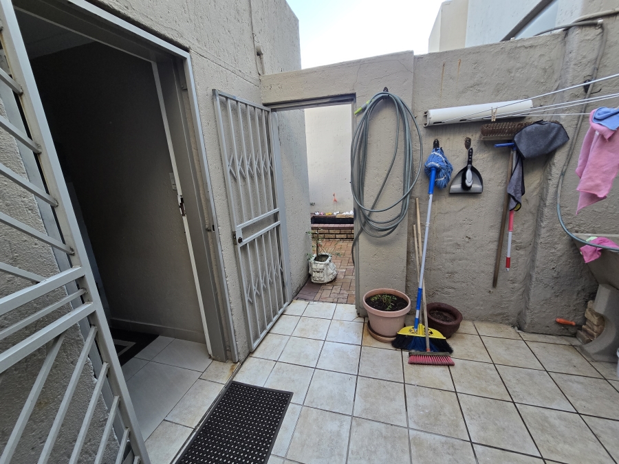 3 Bedroom Property for Sale in Bassonia Gauteng