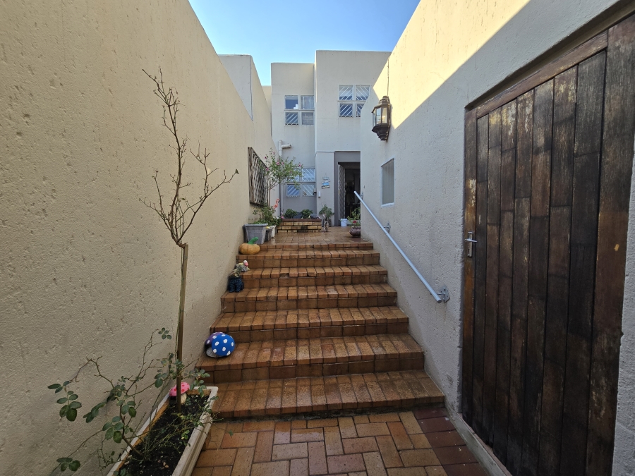 3 Bedroom Property for Sale in Bassonia Gauteng