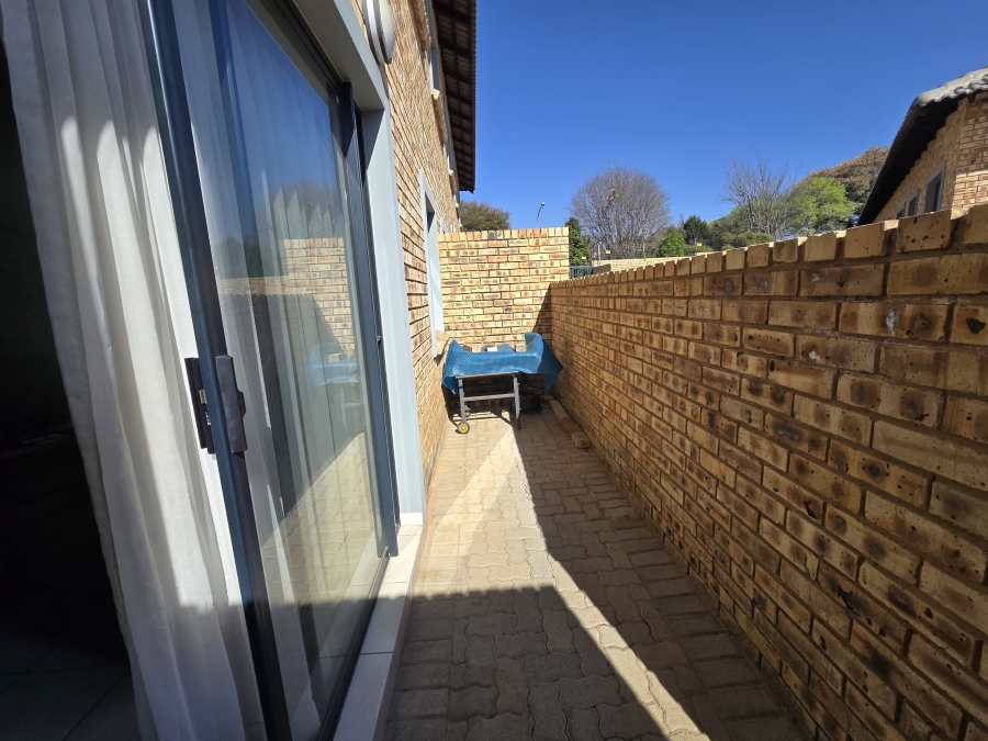 3 Bedroom Property for Sale in Brackendowns Gauteng
