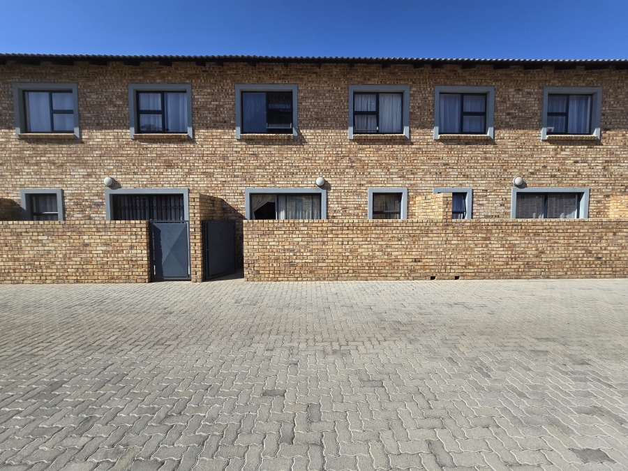 3 Bedroom Property for Sale in Brackendowns Gauteng