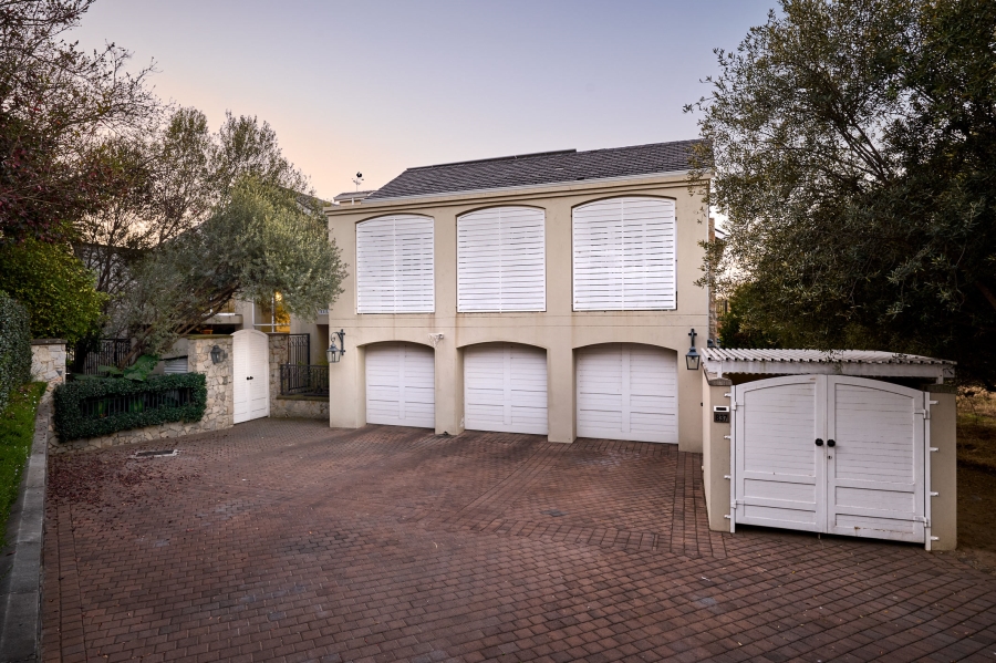 5 Bedroom Property for Sale in Waterfall Country Estate Gauteng