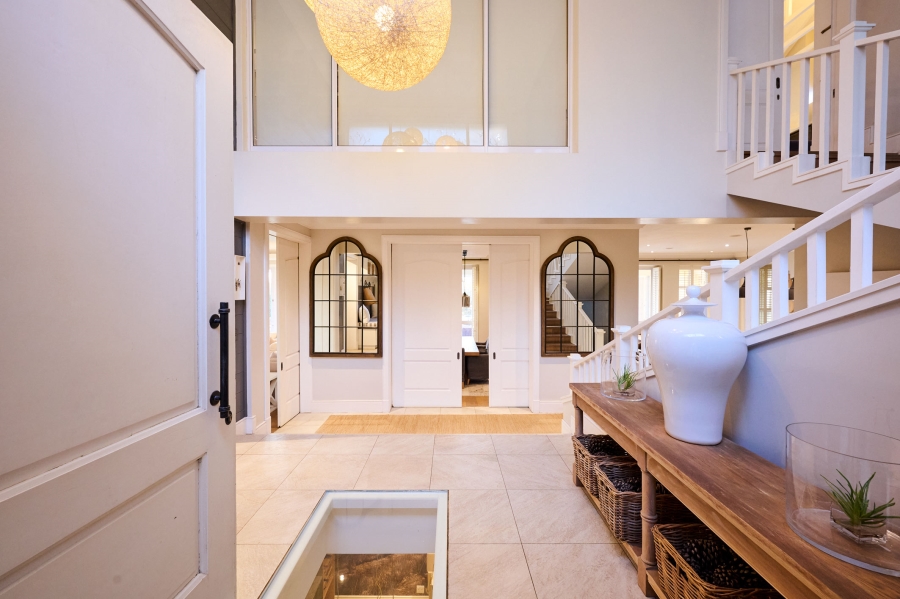 5 Bedroom Property for Sale in Waterfall Country Estate Gauteng