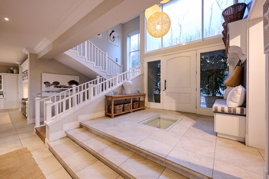 5 Bedroom Property for Sale in Waterfall Country Estate Gauteng