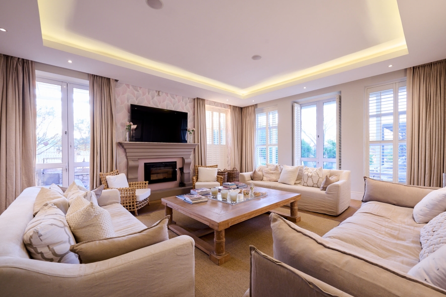 5 Bedroom Property for Sale in Waterfall Country Estate Gauteng