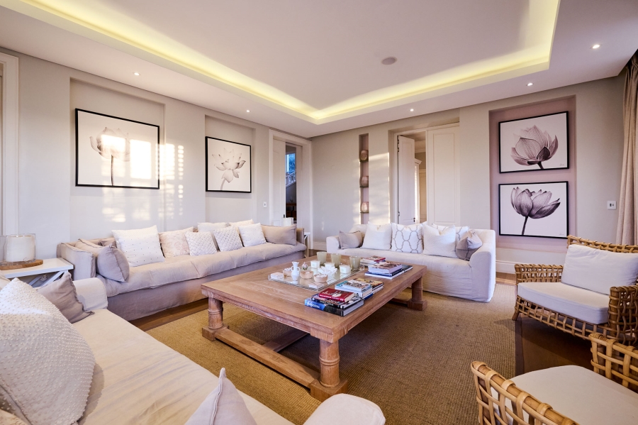 5 Bedroom Property for Sale in Waterfall Country Estate Gauteng