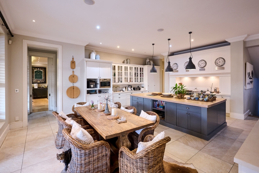 5 Bedroom Property for Sale in Waterfall Country Estate Gauteng