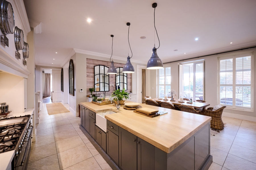 5 Bedroom Property for Sale in Waterfall Country Estate Gauteng