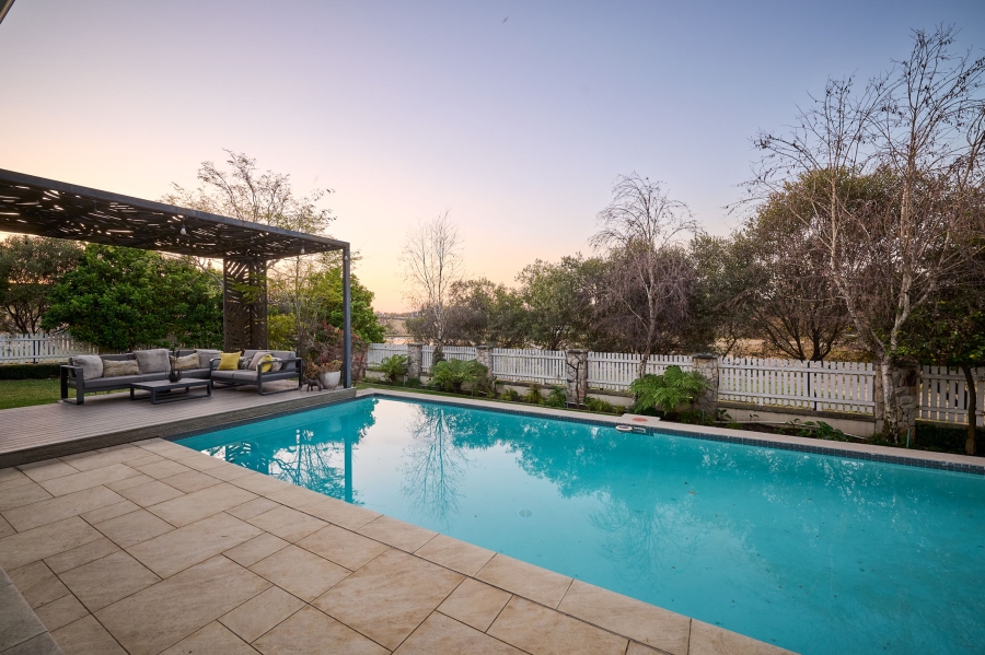 5 Bedroom Property for Sale in Waterfall Country Estate Gauteng