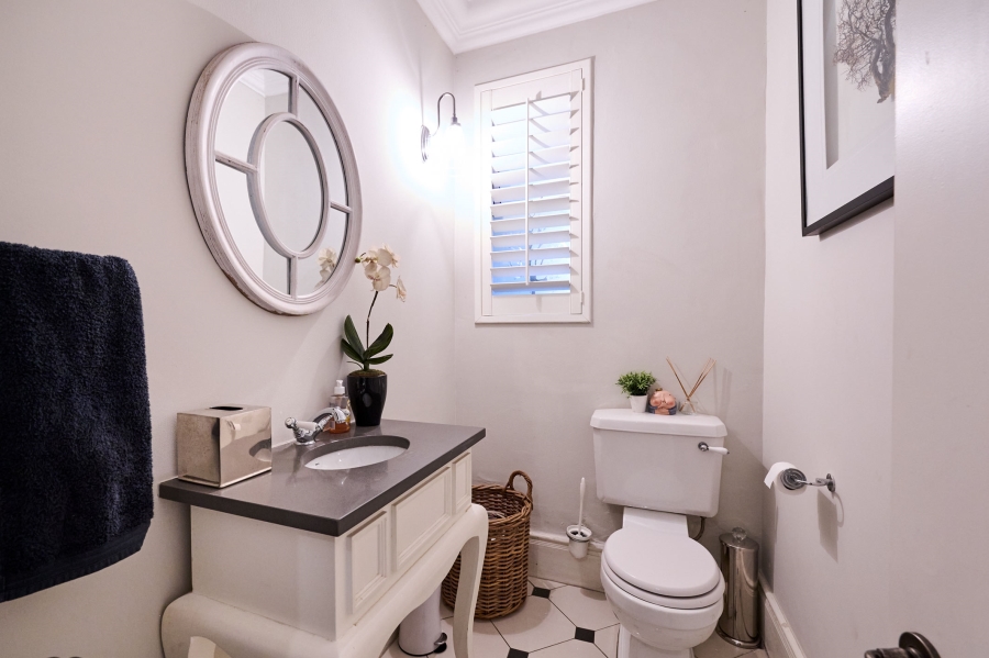 5 Bedroom Property for Sale in Waterfall Country Estate Gauteng