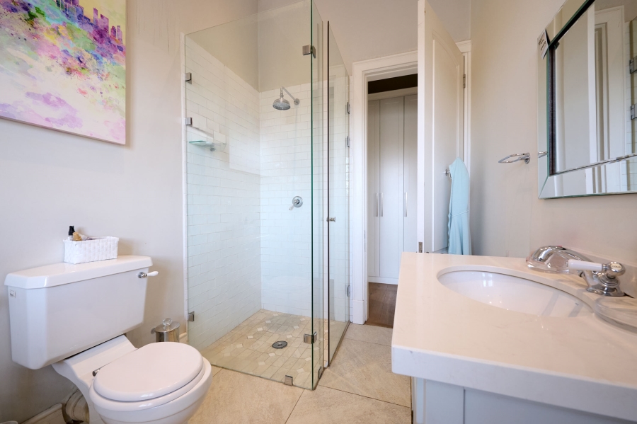 5 Bedroom Property for Sale in Waterfall Country Estate Gauteng