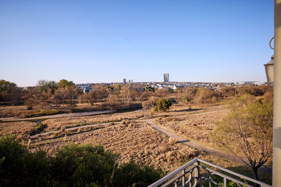 5 Bedroom Property for Sale in Waterfall Country Estate Gauteng