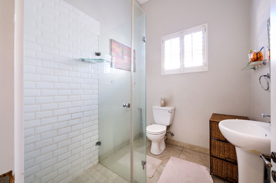 5 Bedroom Property for Sale in Waterfall Country Estate Gauteng